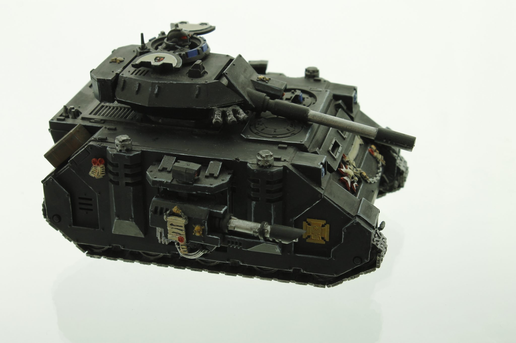 Black Templars Predator | WHTREASURY