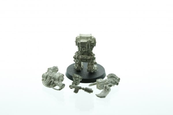 Warhammer 40K Space Orks Nob in Mega Armour