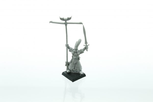 Warhammer Fantasy Classic High Elf Standard Bearer