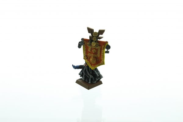 Warhammer Fantasy Dwarf Thane Battle Standard Bearer