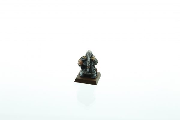 Warhammer Fantasy Dwarf Lord with Great Weapon