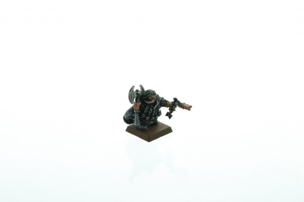 Warhammer Fantasy Dwarf Lord with Pistol & Axe