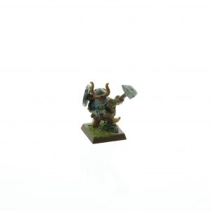 Dwarf Captain with Orc Head Trophy