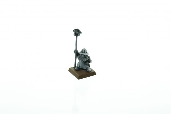 Marauder Dwarf Standard Bearer