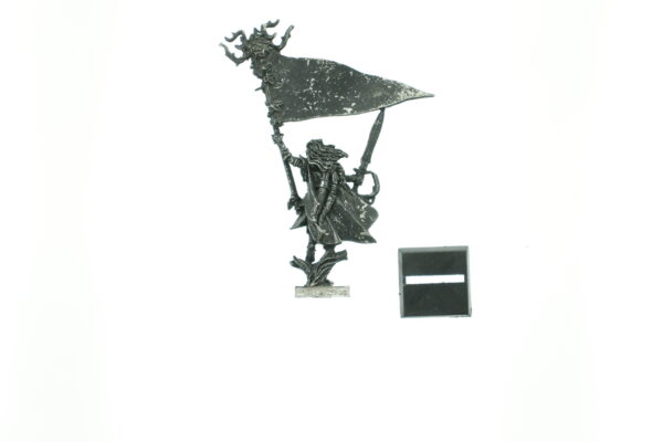 Limited Wood Elves Army Standard Bearer