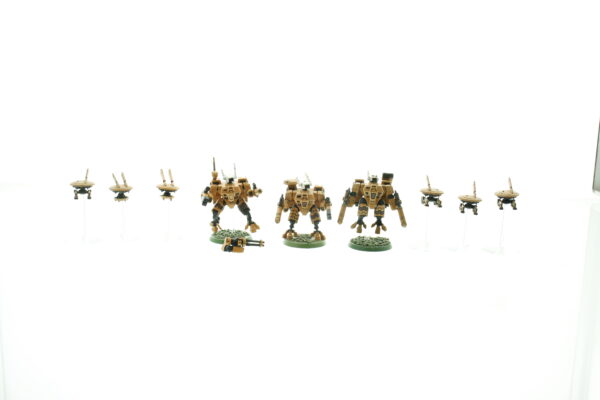 Classic Tau Empire XV8 Crisis Battlesuits