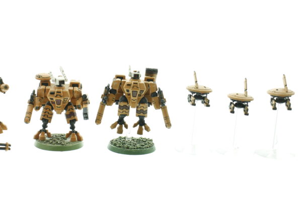 Classic Tau Empire XV8 Crisis Battlesuits