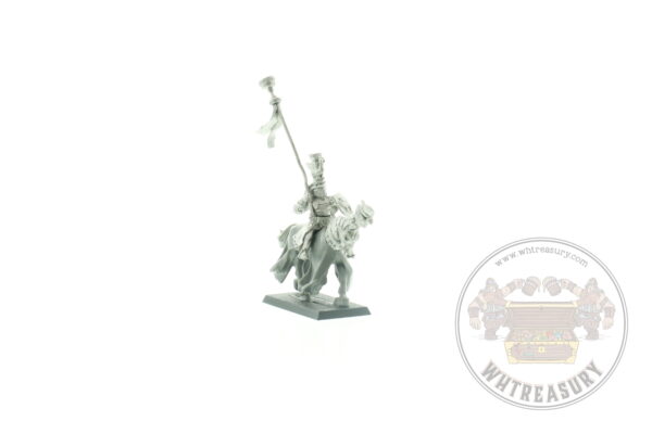 Bretonnia Grail Knight Standard Bearer