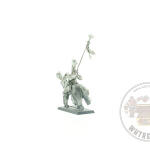 Bretonnia Grail Knight Standard Bearer