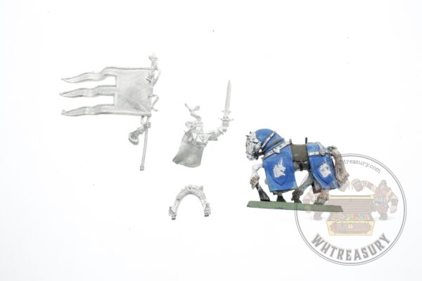 Bretonnia Army Standard Bearer